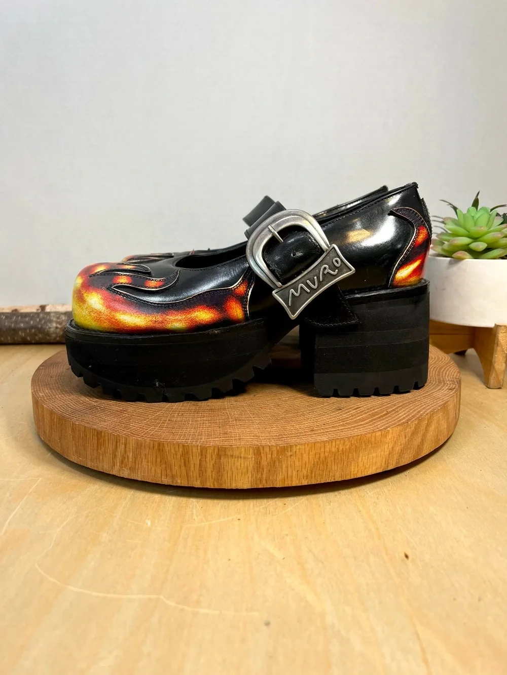 Vintage 1990s Muro Platform Mary Jane Shoes Black Orange Flames Size 5-5.5